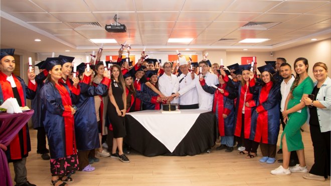 Medical Point Gaziantep'in "Eğitime Devam" projesiyle 30 personel mezun oldu