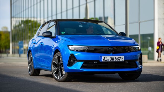 Opel Astra Elektrik Türkiye'de satışa sunuldu