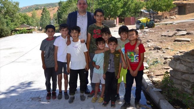 Tatvan Kaymakamı Demir, köyleri ziyaret etti