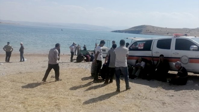 Tunceli'de baraj gölünde kaybolan kişinin bulunmasına yönelik çalışmalar sürüyor