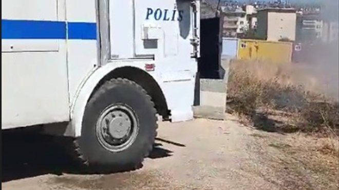 Tunceli'de otluk alanda çıkan yangın söndürüldü