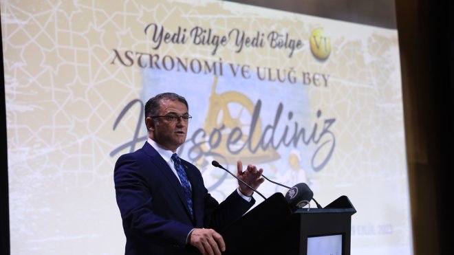 Van'da "7 Bilge 7 Bölge/Astronomi ve Uluğ Bey" paneli yapıldı