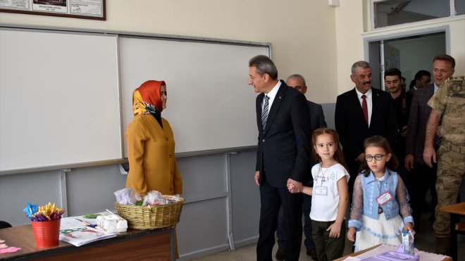 Van, Hakkari, Bitlis ve Muş'ta ilk ders zili çaldı