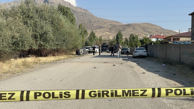 Van'da iki aile arasında çıkan kavgada 1 kişi öldü, 7 kişi yaralandı
