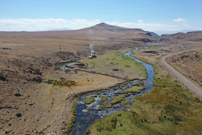 Yaylada sürüleri için 6 ay geçiren çobanlar dönüş hazırlığına başladı11