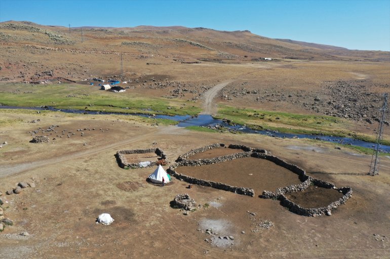 Yaylada sürüleri için 6 ay geçiren çobanlar dönüş hazırlığına başladı12
