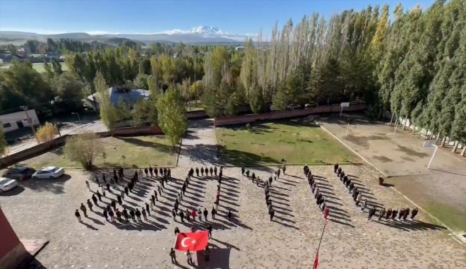 koreografisi Öğrenciler yıl AĞRI 100. oluşturdu - 3