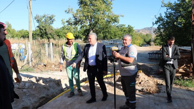 Baskil'de doğal gaz altyapı çalışması sürüyor