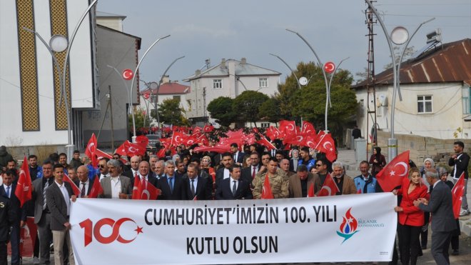 Bulanık'ta "gençlik yürüyüşü" düzenlendi