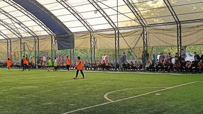Çemişgezek’te Cumhuriyet’in 100. yılı nedeniyle futbol ve voleybol turnuvası yapıldı