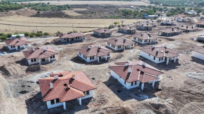 Depremden etkilenen Yeşilyurt