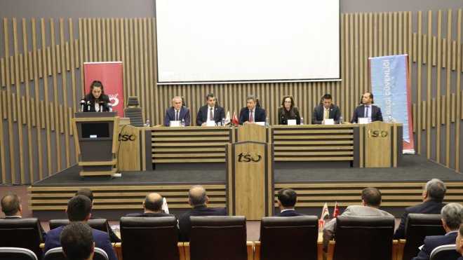 Elazığ'da 'Akıllı Şehirler ve Akıllı Belediyecilik Uygulamaları' paneli yapıldı