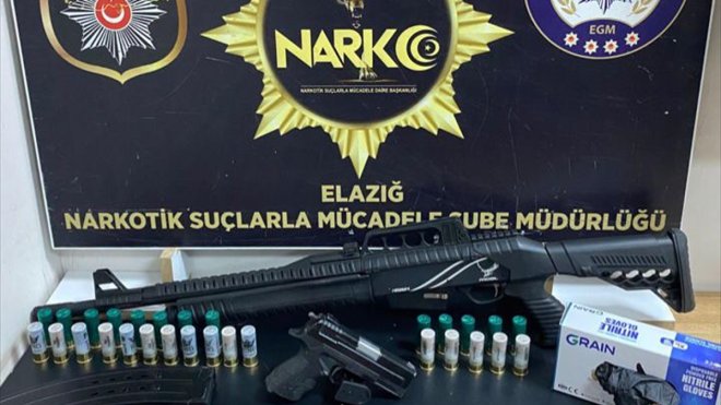 Elazığ'da uyuşturucu operasyonunda 2 zanlı tutuklandı