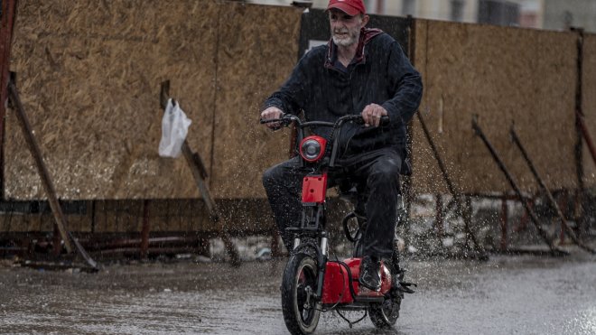 ERZURUM - Sağanak nedeniyle ulaşımda aksamalar yaşandı1