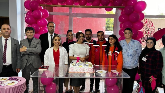 Hakkari'de "Meme Kanseri Farkındalık Ayı" etkinliği düzenlendi