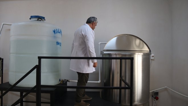 IĞDIR - Ürettikleri temizlik malzemeleriyle Iğdır Üniversitesinin ihtiyacını karşılıyorlar1