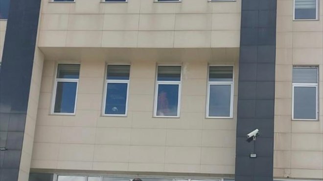 KARS - Kiraladığı araçta uyuşturucu bulunan sürücü tutuklandı1