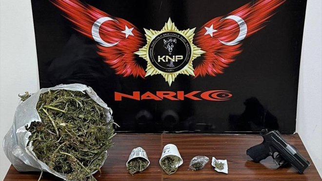 Kars'ta uyuşturucu operasyonunda yakalanan 3 zanlı tutuklandı