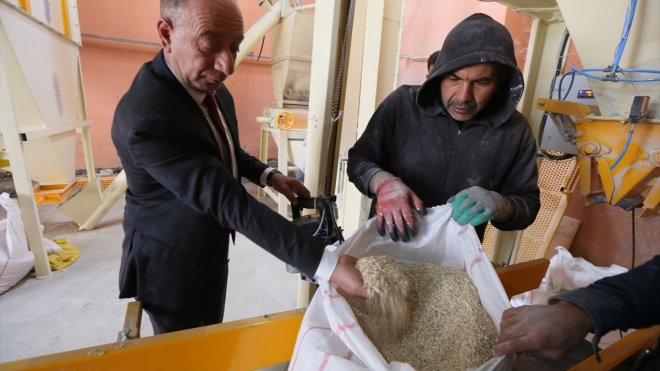 Kars'ta 'yem ezme tesisi' çiftçilerin hizmetine sunuldu
