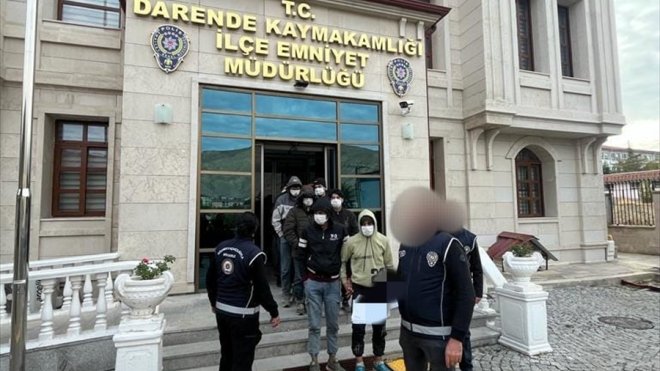 Malatya'da 13 düzensiz göçmen yakalandı