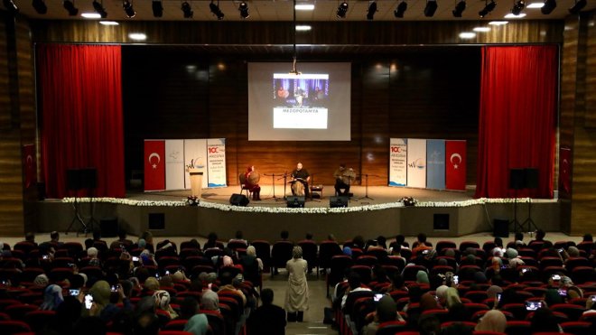 Santur Sanatçısı Sedat Anar, Van'da konser verdi