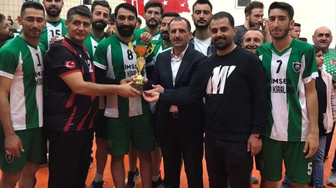 Solhan'da kurumlar arası voleybol turnuvası sona erdi