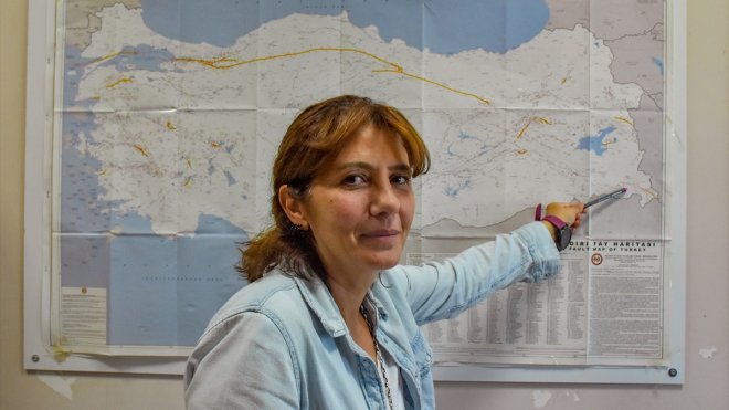Akademisyenler, hendek çalışmalarıyla deprem üretme potansiyeli olan fay hatlarını araştıracak