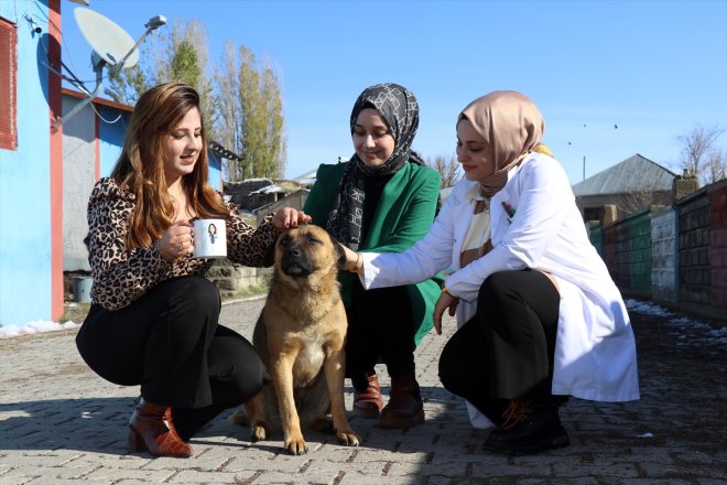 okulunda sınıflarında İlk yerleri 3 soba görev kadın çalışan öğrencilerini - AĞRI karşılıyor köy yakıp öğretmen 9