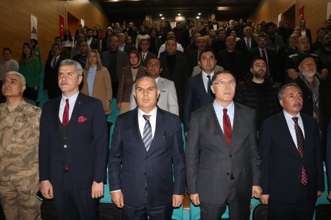 Kamu Başdenetçisi Şeref Malkoç, Ağrı'da üniversite öğrencileriyle bir araya geldi: