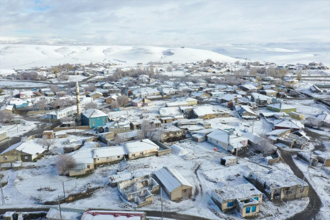 merkezi AĞRI ile diğer kaplanan şehir - görüntülendi dronla yerleşim Karla yerleri 3
