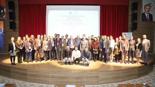Ardahan'da '3. Uluslararası İlişkiler Sempozyumu' yapıldı