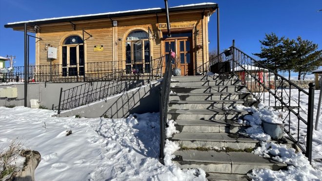 ARDAHAN - Emekli öğretmen Ardahan gastronomisine işletmesiyle katkı sunuyor1