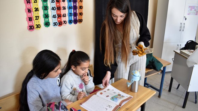Bitlis'in köylerindeki öğretmenler projeleriyle öğrencilerine fırsat eşitliği sağladı