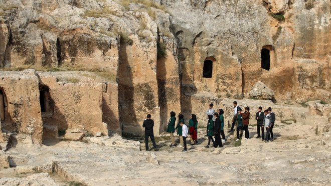 DOSYA HABER/TÜRKİYE'NİN MAĞARALARI - Doğu'daki mağaralar geçmişe yolculuk için ziyaretçilerini bekliyor