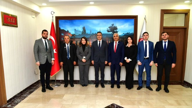 Dünya Ahıska Türkleri Birliği Genel Sekreteri Uçar, Ardahan Valisi Çiçek