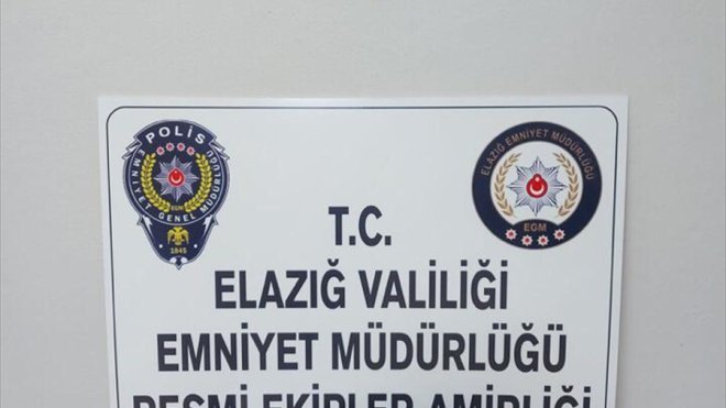 Elazığ'da ruhsatsız 2 tüfek ele geçirildi