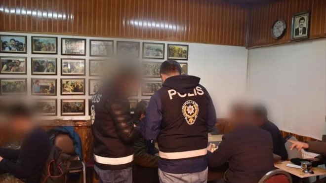 Erzincan'da kesinleşmiş hapis cezası bulunan 9 firari yakalandı