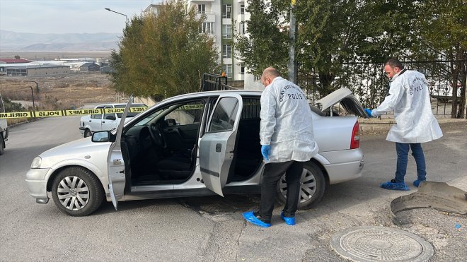 Erzurum'da 14 yaşındaki sürücünün otomobille çarptığı çocuk öldü