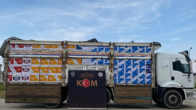 Erzurum'da bir kamyonda 7 milyon 250 bin makaron ele geçirildi