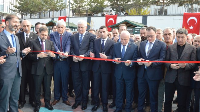 Erzurum'da yapımı tamamlanan 1072 Saltuklu Millet Bahçesi açıldı