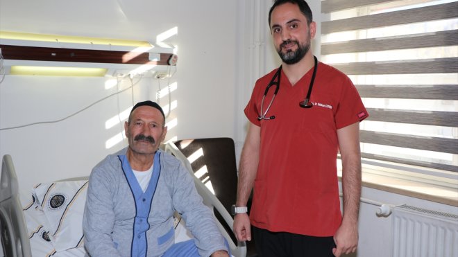 Kalp duvarı yırtılan Bingöllü hastayı, literatüre geçebilecek ameliyatla ölümden kurtardılar