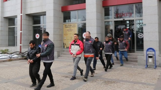 Erzurum’da haklarında kesinleşmiş hapis cezası bulunan 9 hükümlü yakalandı1