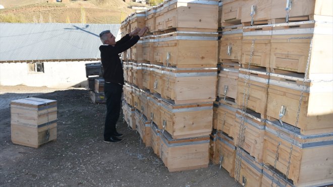 Hakkarili arıcı 100 olan kovan sayısını hibe desteğiyle 5 katına çıkardı