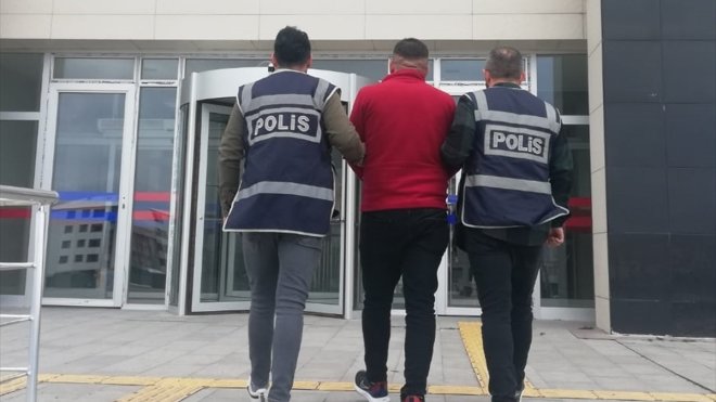 Kars'ta göçmen kaçakçılığı suçundan hapis cezası bulunan hükümlü yakalandı