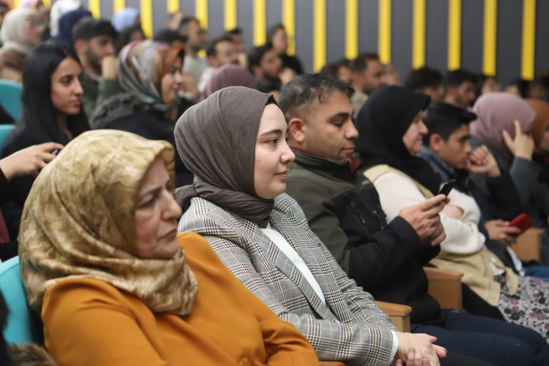 Koroya giren anneden kızına unutulmayacak Öğretmenler Günü sürprizi5