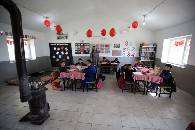 öğrencisi kilometrelerce yol her katediyor Gülşah MUŞ öğretmen, - gün 12 için 15