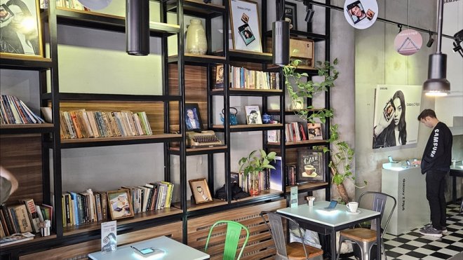 Samsung Galaxy Z Flip5, Flip Cafe'de ziyaretçilerini bekliyor