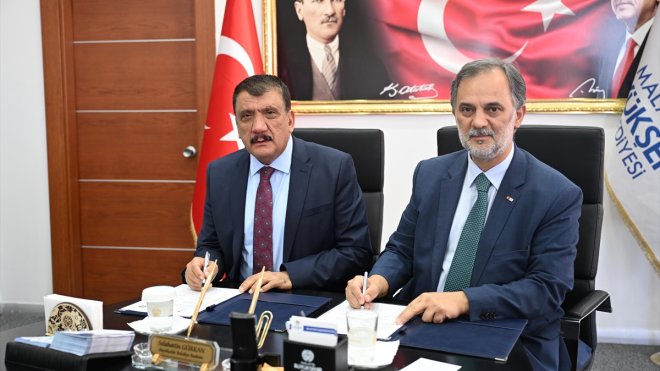 Türk Kızılay ile Malatya Büyükşehir Belediyesi arasında 'Aş Evi' protokolü imzalandı