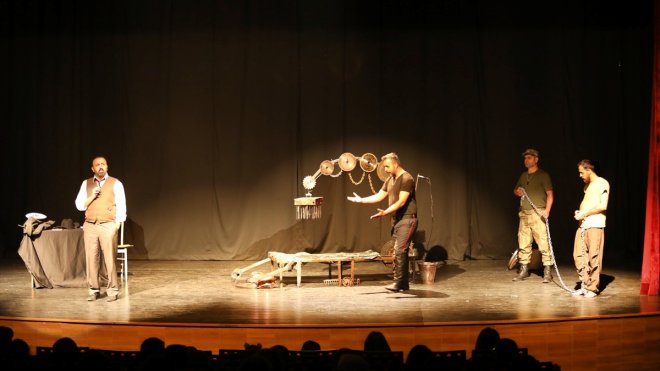 Van Büyükşehir Belediyesi'nden ücretsiz tiyatro etkinliği devam ediyor