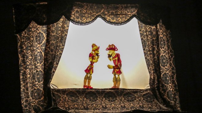 Van'da çocuklar Hacivat ve Karagöz oyununu izledi